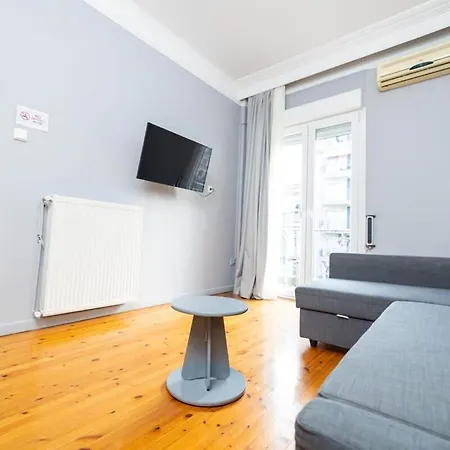 Egnatia Spacious 3 Bd In Apartment