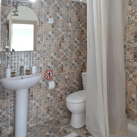 公寓 Egnatia Spacious 3 Bd In *