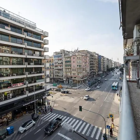 Egnatia Spacious 3 Bd In 公寓