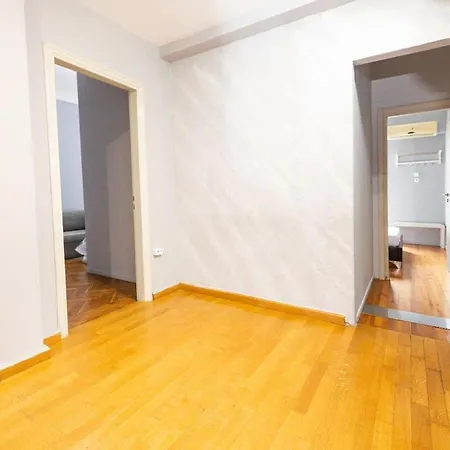 公寓 Egnatia Spacious 3 Bd In *