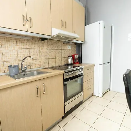 Egnatia Spacious 3 Bd In 公寓